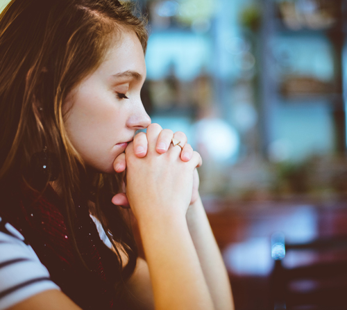 woman praying